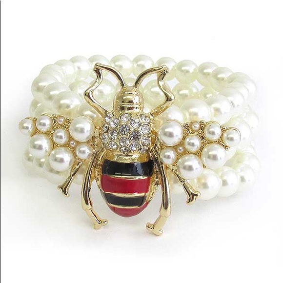 Elegant Pearl Bee Bracelet is stretchable. - Picture 3 of 3
